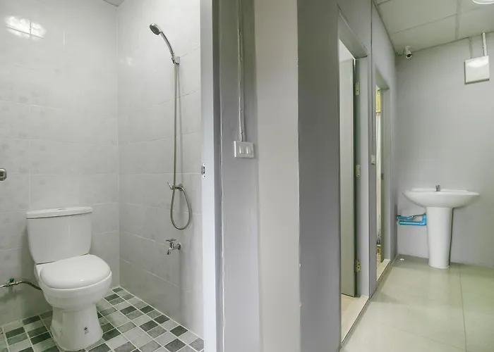 Hotel Oyo 1158 Thestaycafe Bangkok