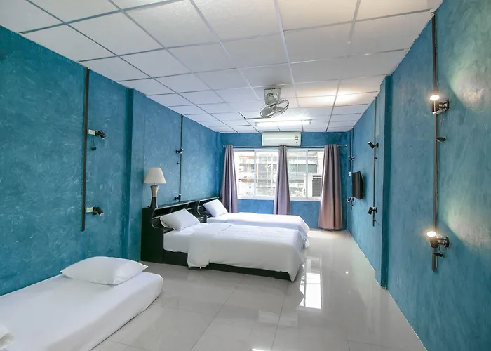 Oyo 1158 Thestaycafe Hotel Bangkok